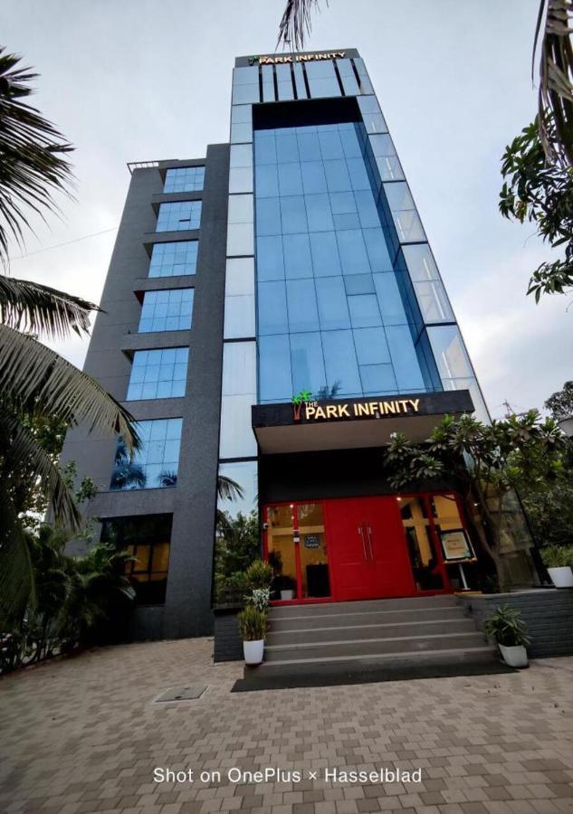 Hotel The Park Infinity Súrat Exteriér fotografie