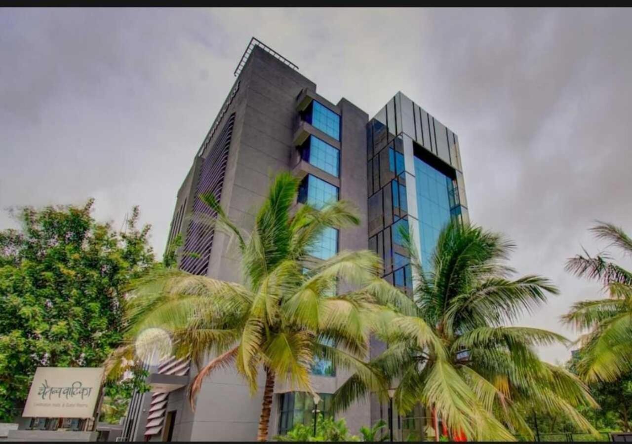 Hotel The Park Infinity Súrat Exteriér fotografie